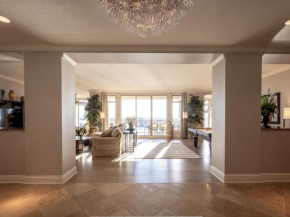 Sandpearl Residences 1605 - Luxurious Top Floor Penthouse - 360 WATER VIEWS